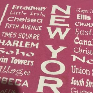 PINK 🌸NEW YORK tee shirt , girls S fruit of the loom brand